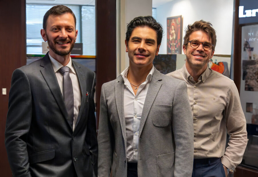 Miamigo presente en el Consulado de Bolivia en Miami